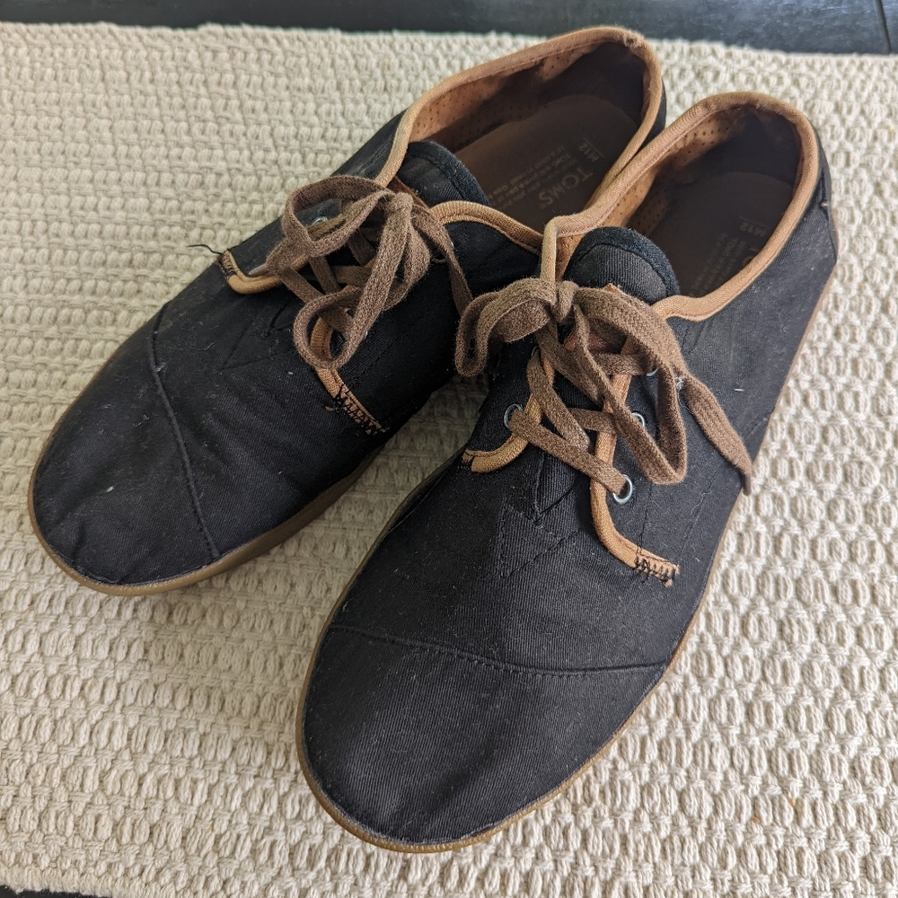 Toms Black and Tan